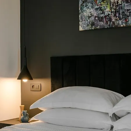 Vinothea Veranda فيلة