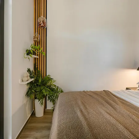 فيلة Vinothea Veranda *