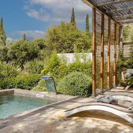 فيلة Vinothea Veranda *